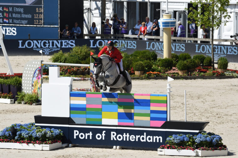 BJS 2333 Martin Fuchs Clooney 51 SUI