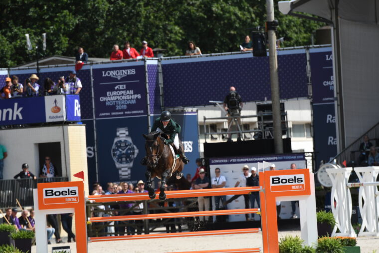 BJS 0538 760 Chiantis Champion Peter Moloney