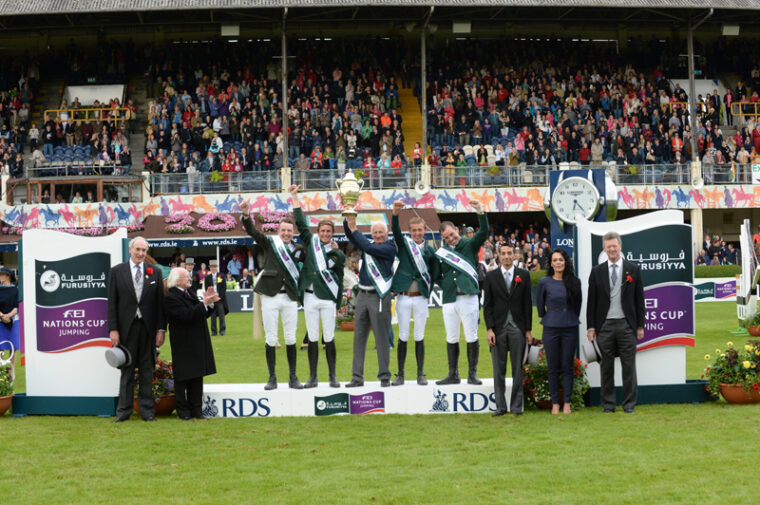 Podium Low res