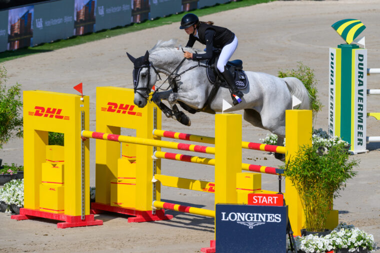 NB 215 Lieselot Kooremans Lola Jay ES NED B14 7424