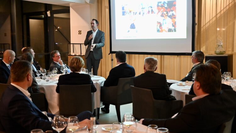 39 C83 F83 9 AEB 48 F5 9 AFC 74 A2006 A531 F 1 201 a