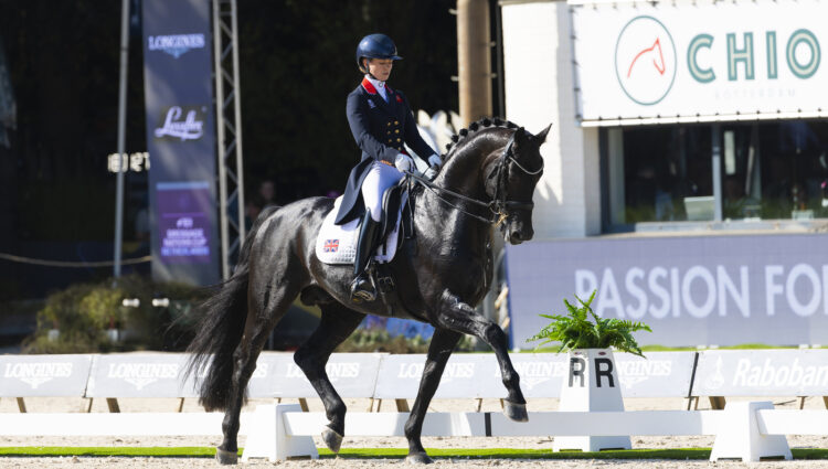 Charlotte Fry Glamourdale ROTT25 L450786