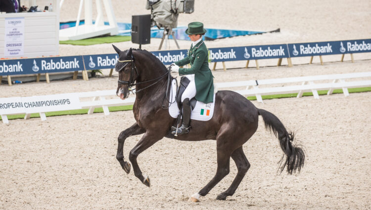 Anke Judy Reynolds met Vancouver