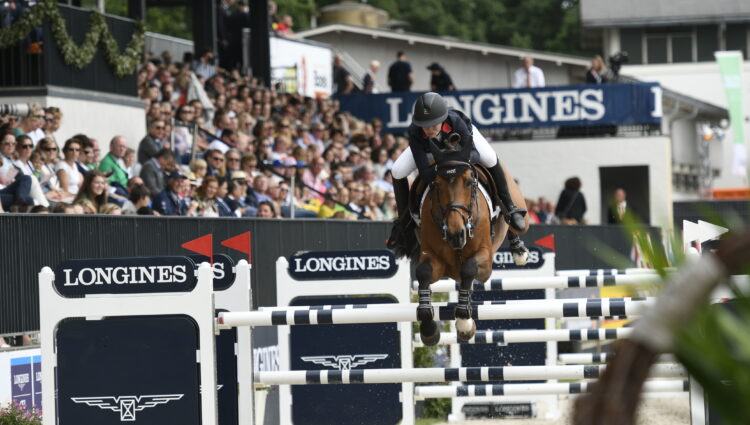 BJS1849 125 Luibanta BH Amanda Derbyshire