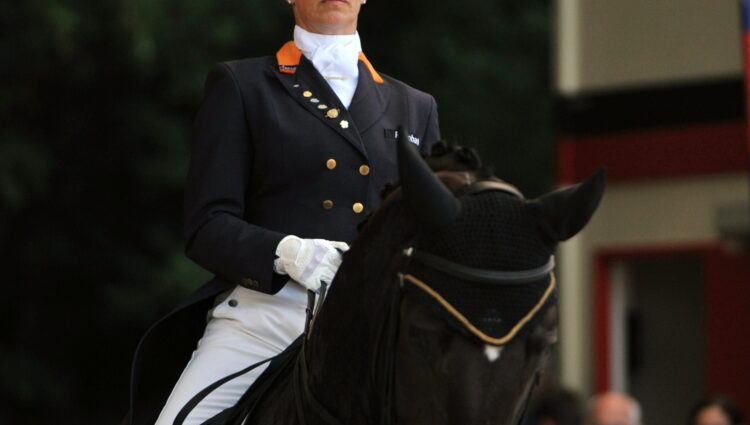 Grunsven van Anky IPS Salinero
