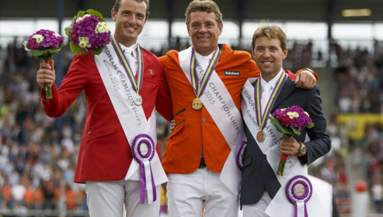 Individual podium AKEN15 Y10825