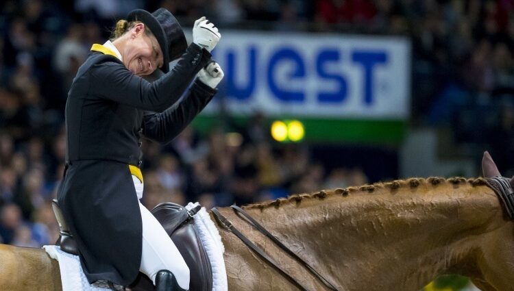 Isabell Werth Stutt18L81358V1 Pr