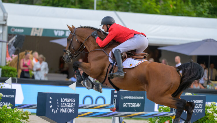 NB 189 Gregory Wathelet Bond Jamesbond de Hay BEL N56 6456