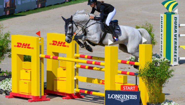 NB 215 Lieselot Kooremans Lola Jay ES NED B14 7424
