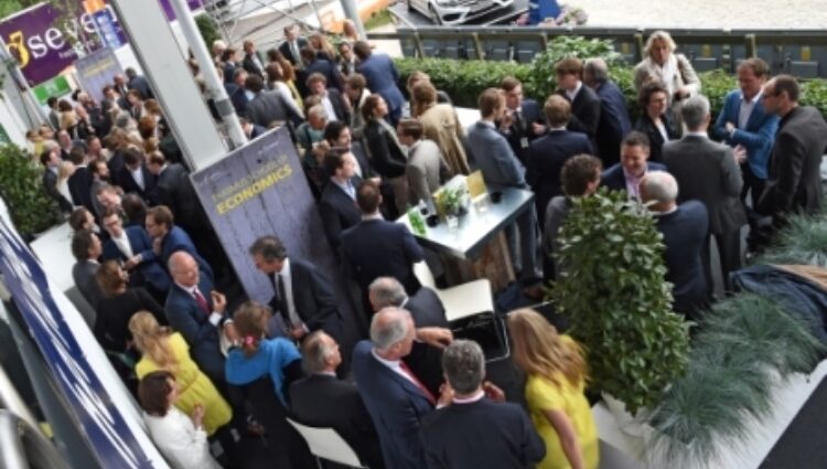 Borrel sponsor stand klein