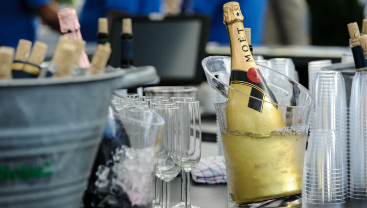 Rsz champagne bar detail 1